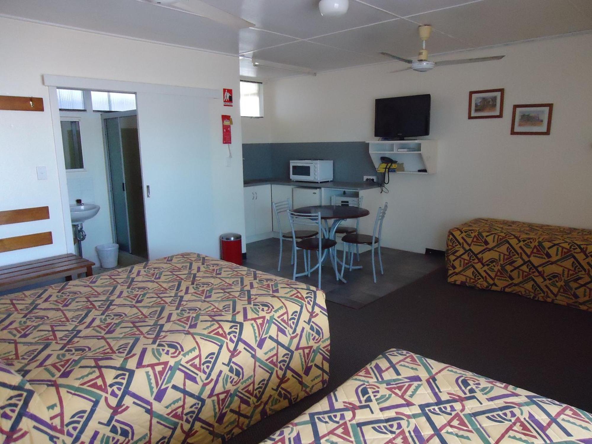 Moondarra Motel Innisfail Ngoại thất bức ảnh
