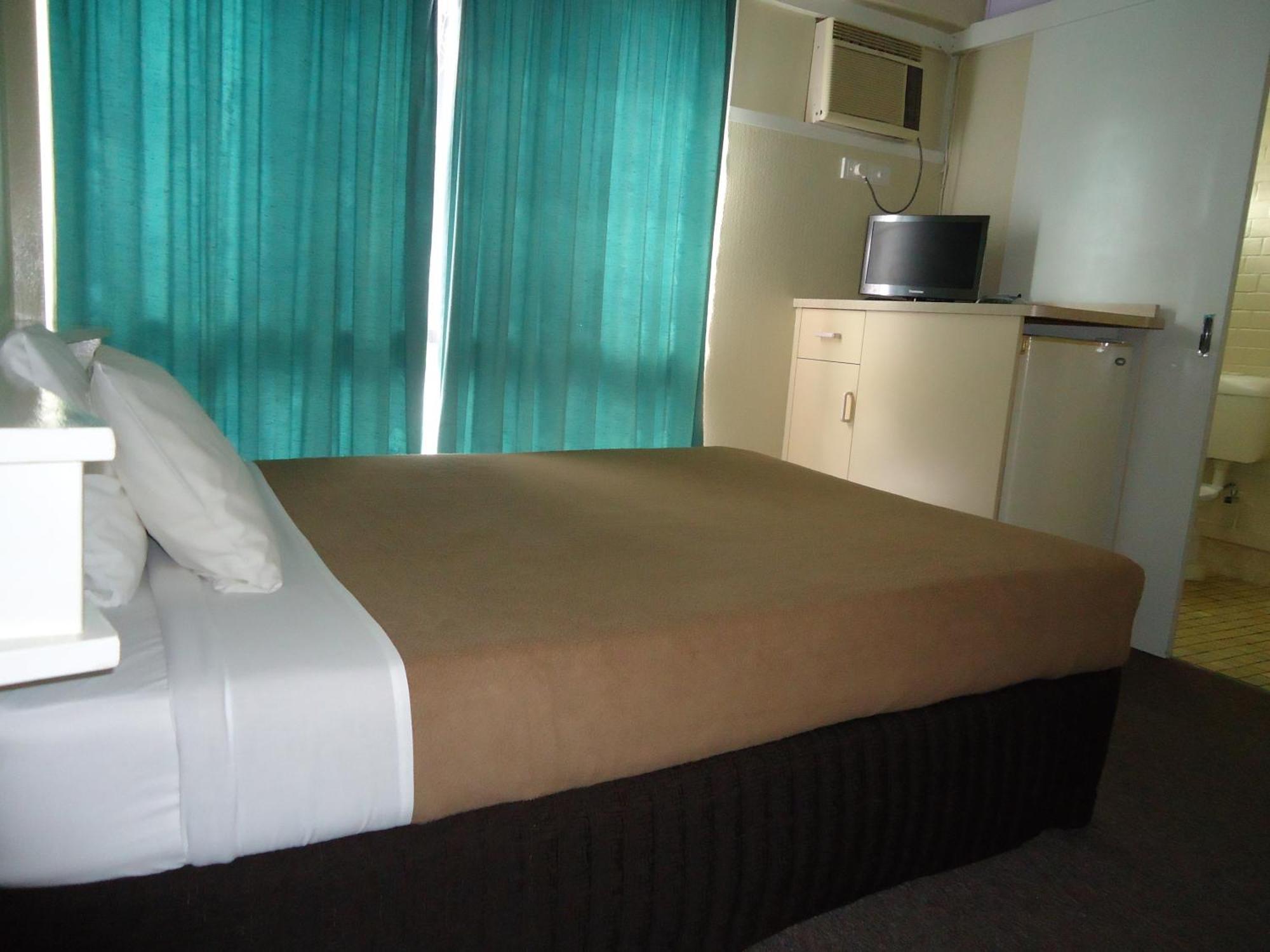 Moondarra Motel Innisfail Ngoại thất bức ảnh