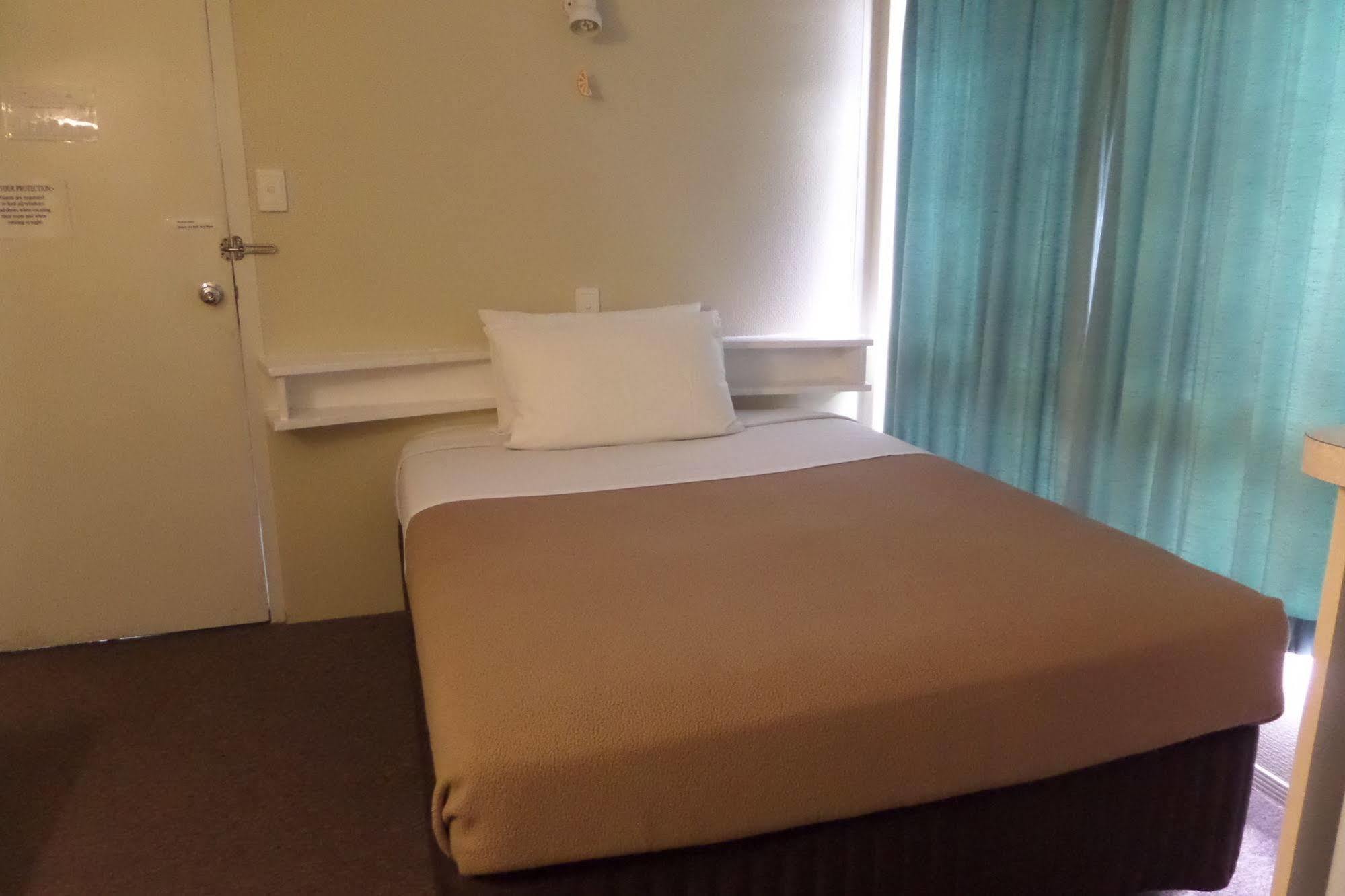 Moondarra Motel Innisfail Ngoại thất bức ảnh