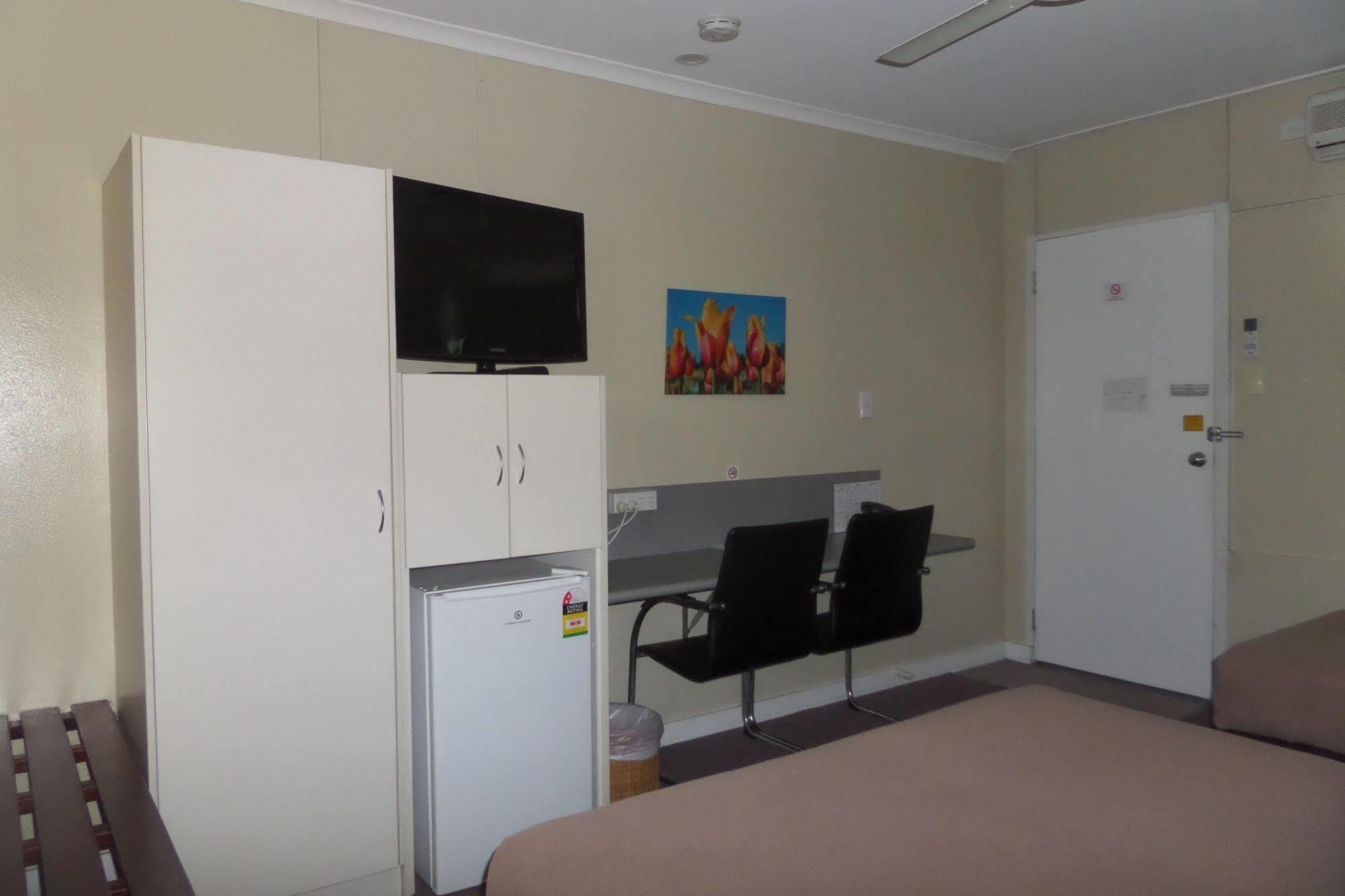 Moondarra Motel Innisfail Ngoại thất bức ảnh